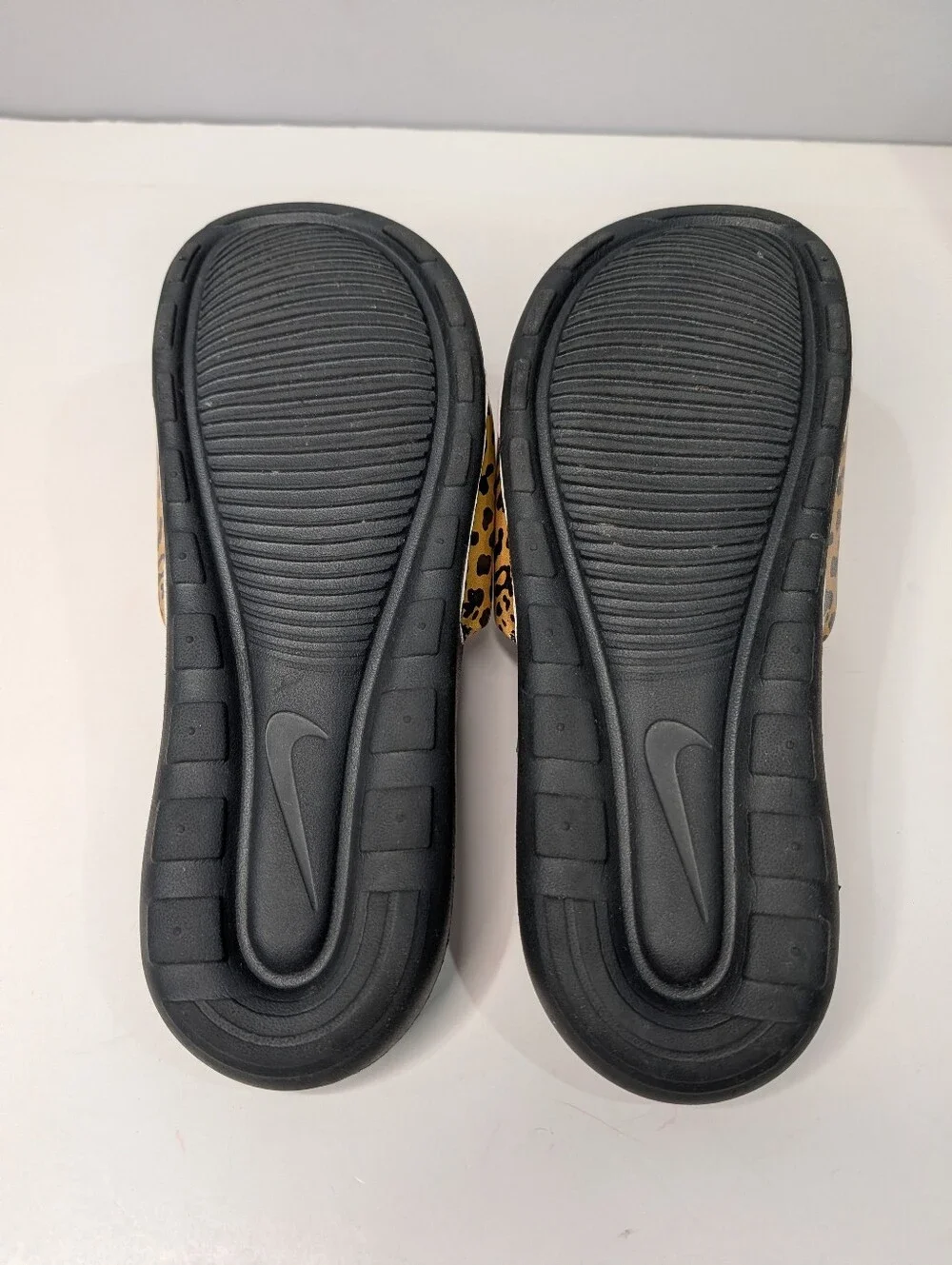 Nike Women's Victori One Cheetah Print Sandal Slides Brown Black 9